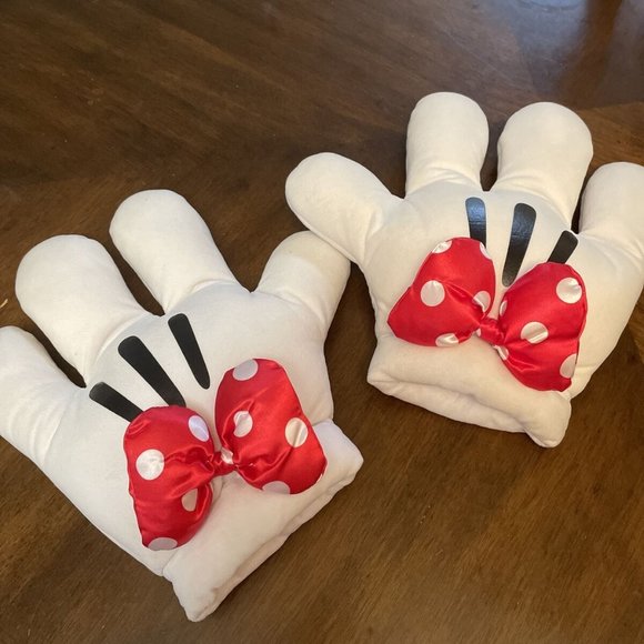 Disney Other - Disney Parks Minnie Mouse Padded Plush Costume Gloves Hands White with Red Bow